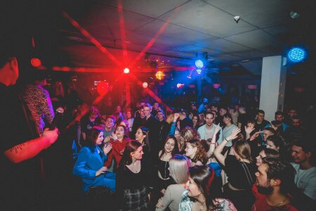 Бар "Чё Почём"